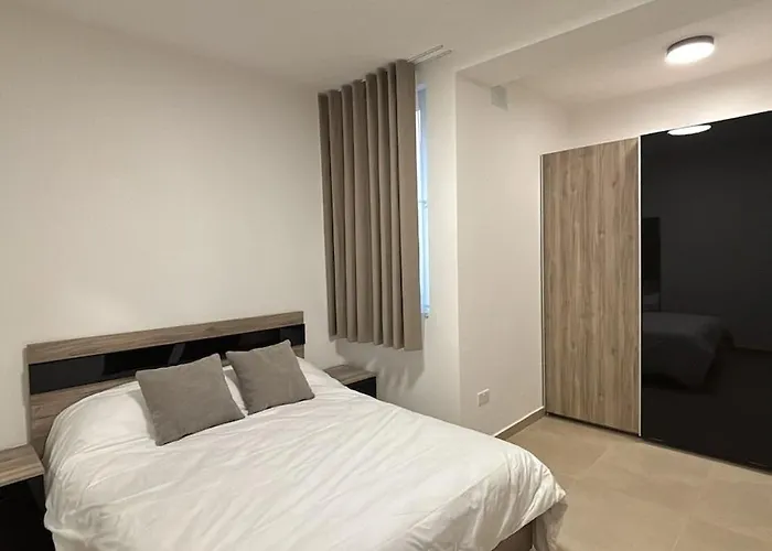 The Valley Collection - Suite B11
